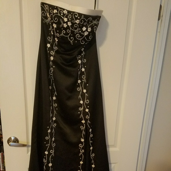 Dresses & Skirts - Reposhing - bridesmaid or prom dress